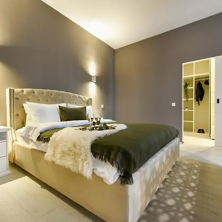 Centrally Located 1Br Retreat Near Sala Palatului Bucarest Esterno foto