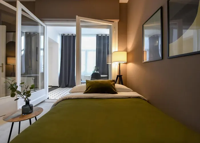 Centrally Located 1Br Retreat Near Sala Palatului