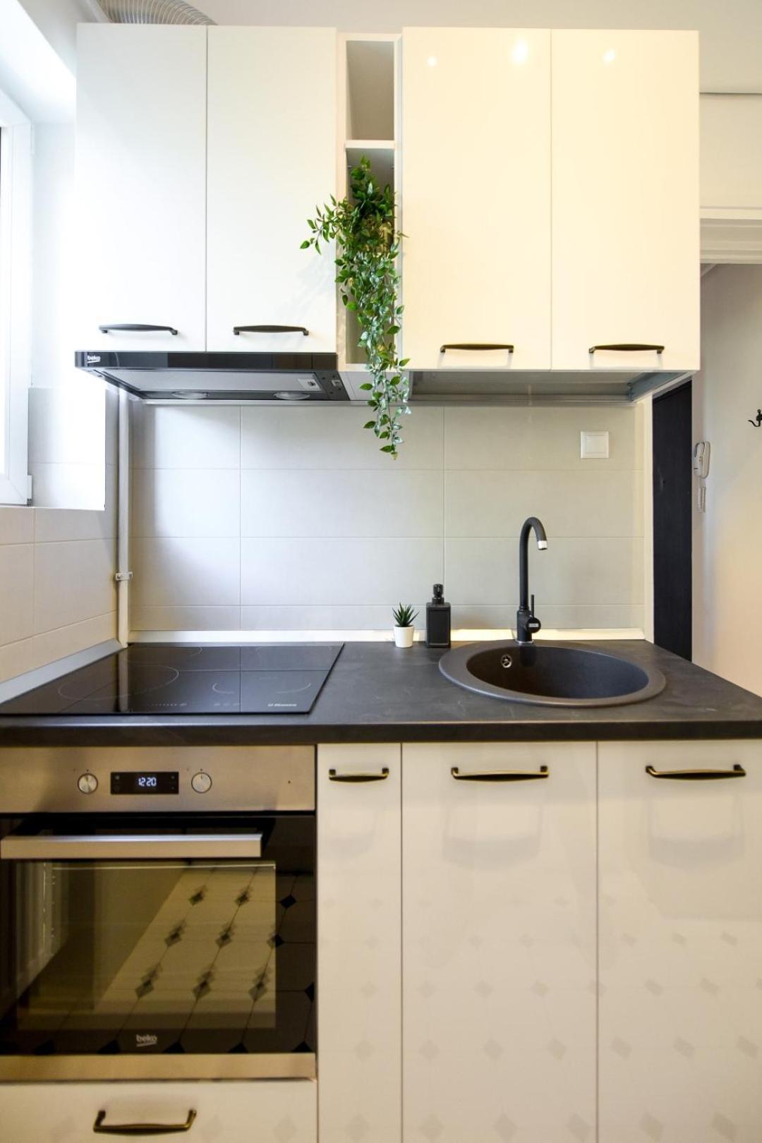 Centrally Located 1br Retreat Near Sala Palatului * Bucarest